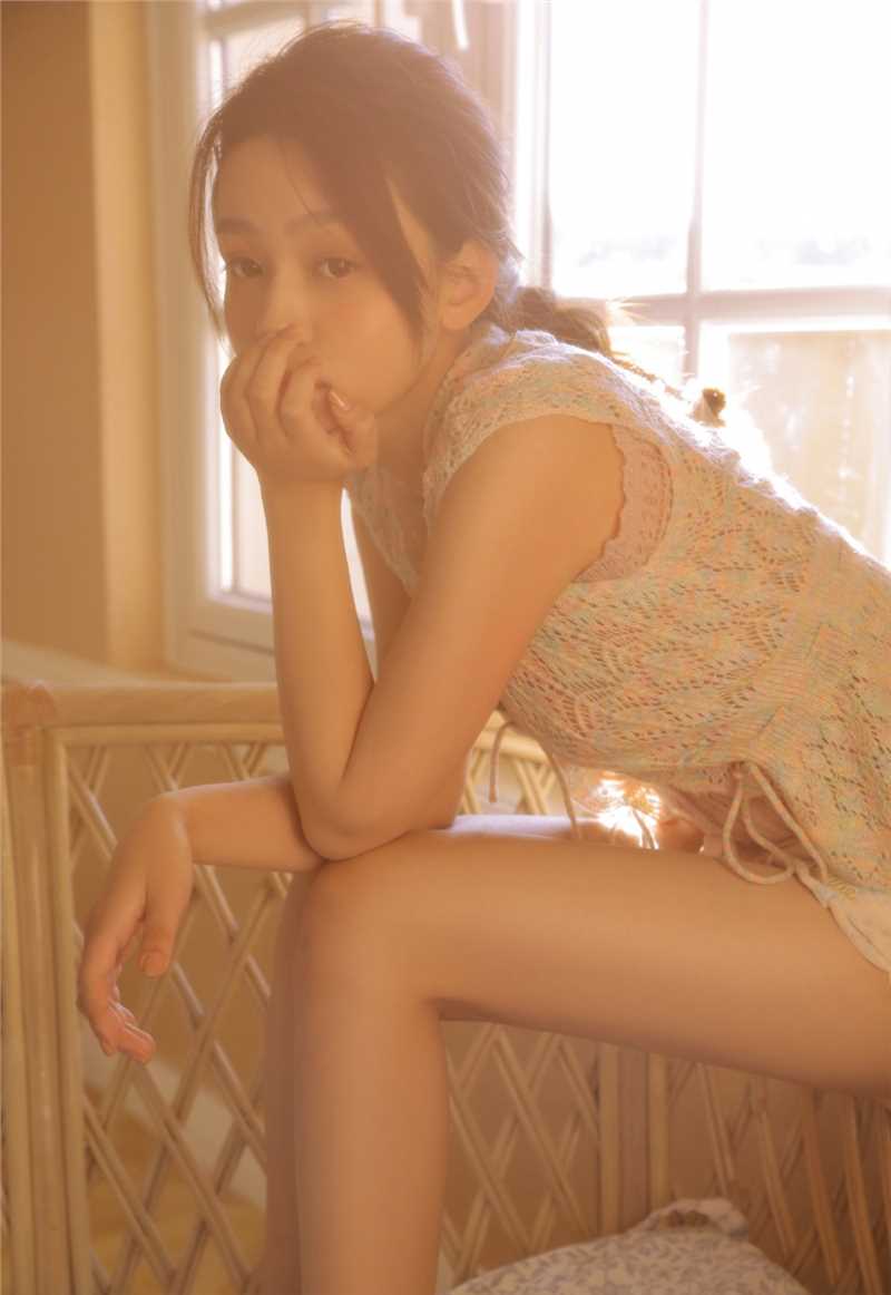 高清朦胧感少女露脐装诱惑图片图集