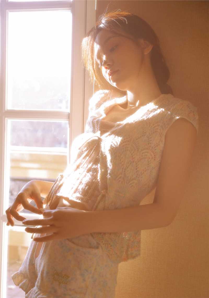 高清朦胧感少女露脐装诱惑图片图集