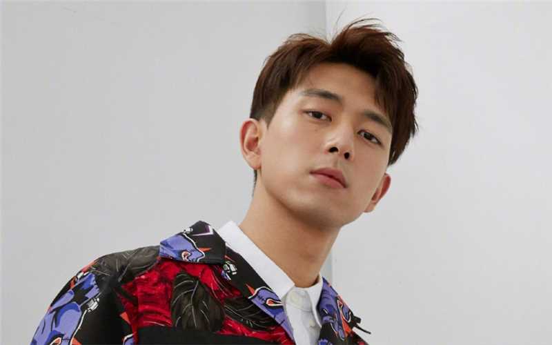 优质李现白衬衫休闲装时尚图片相册