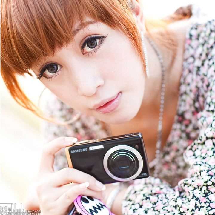 高清黑丝美女豹纹裙户外性感图片图册