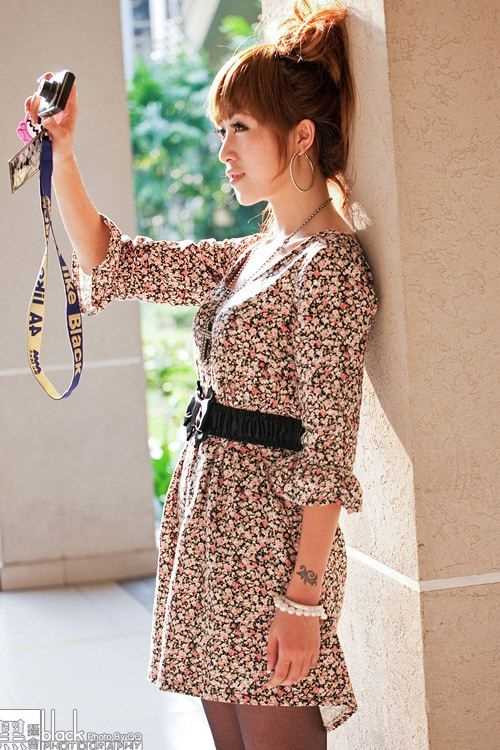 高清黑丝美女豹纹裙户外性感图片图册