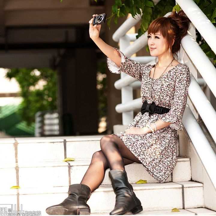 高清黑丝美女豹纹裙户外性感图片图册