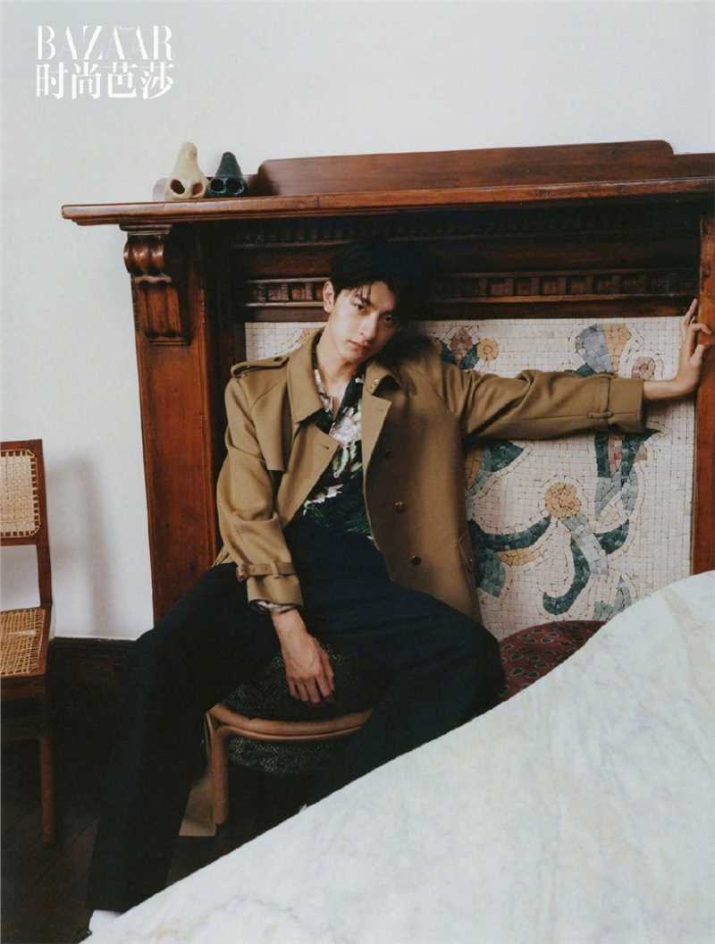 最全林一时尚芭莎卡其色风衣魅力时尚大片壁纸