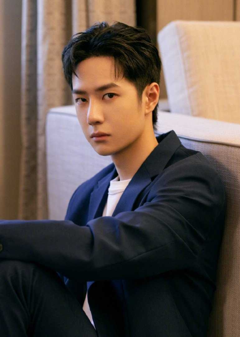 最全王一博西装复古风质感时尚大片壁纸