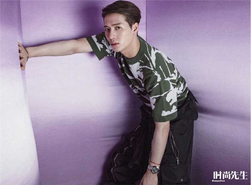 高清王嘉尔"时尚先生"肌肉照时尚大片图集