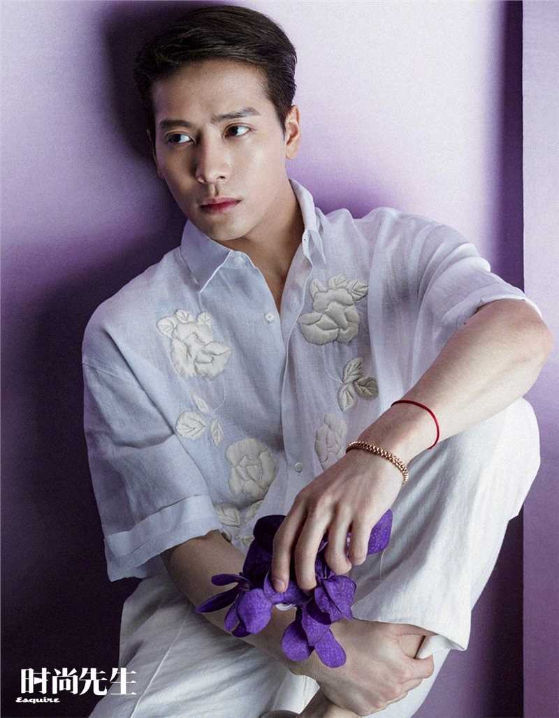 高清王嘉尔"时尚先生"肌肉照时尚大片图集