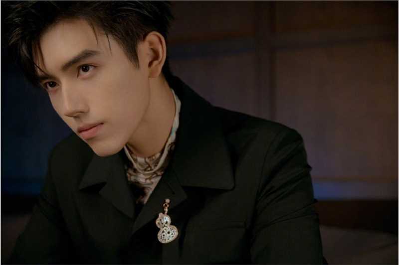 最全陈飞宇黑色西装个性时尚大片壁纸