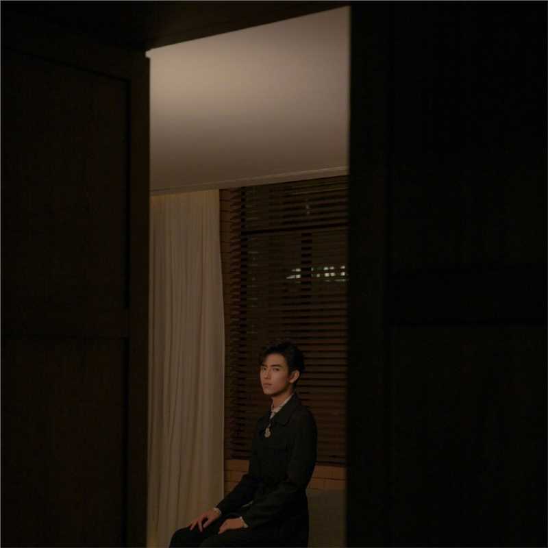 最全陈飞宇黑色西装个性时尚大片壁纸