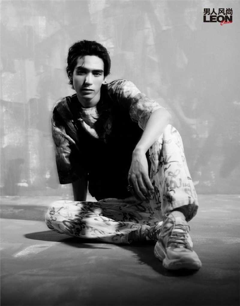 最全宋威龙灯光幻影复古时尚大片相册