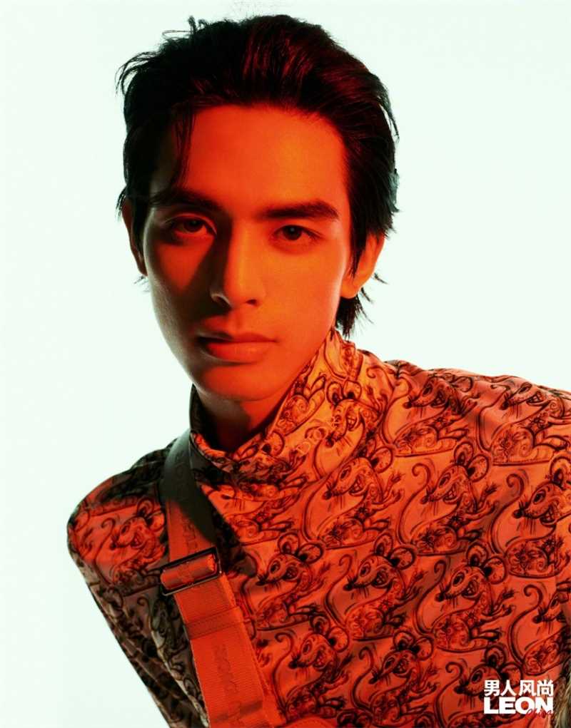 最全宋威龙灯光幻影复古时尚大片相册