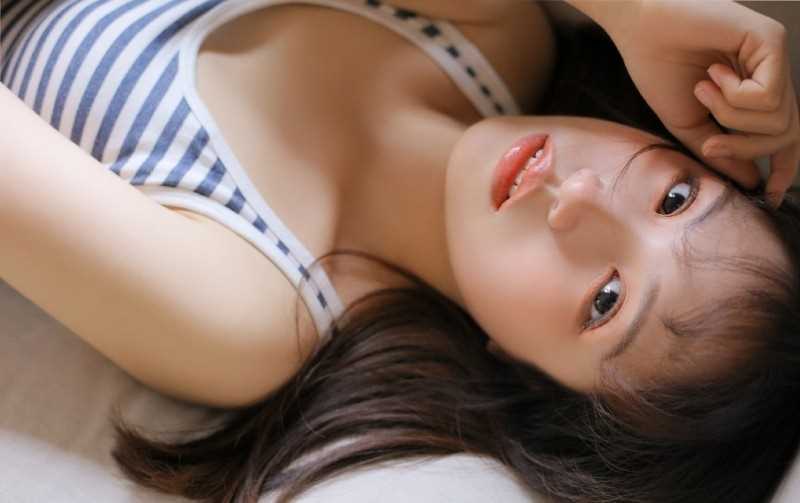 优质长腿美女白色短裤室内性感撩人魅力合集相册