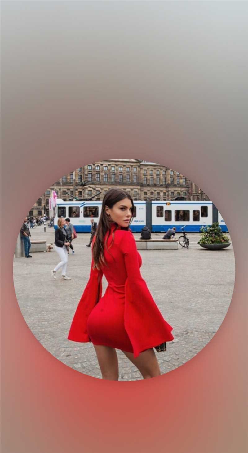 特别专辑欧美美女性感身材碎花短裙户外妖娆图片图片