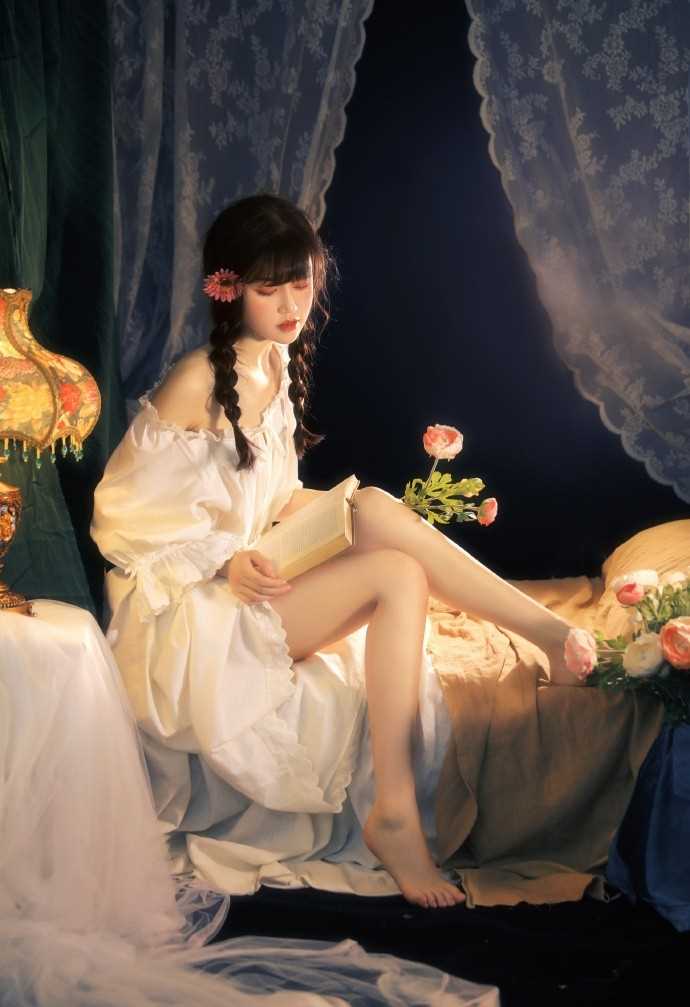 神仙颜值美女一字肩白裙唯美艺术合集