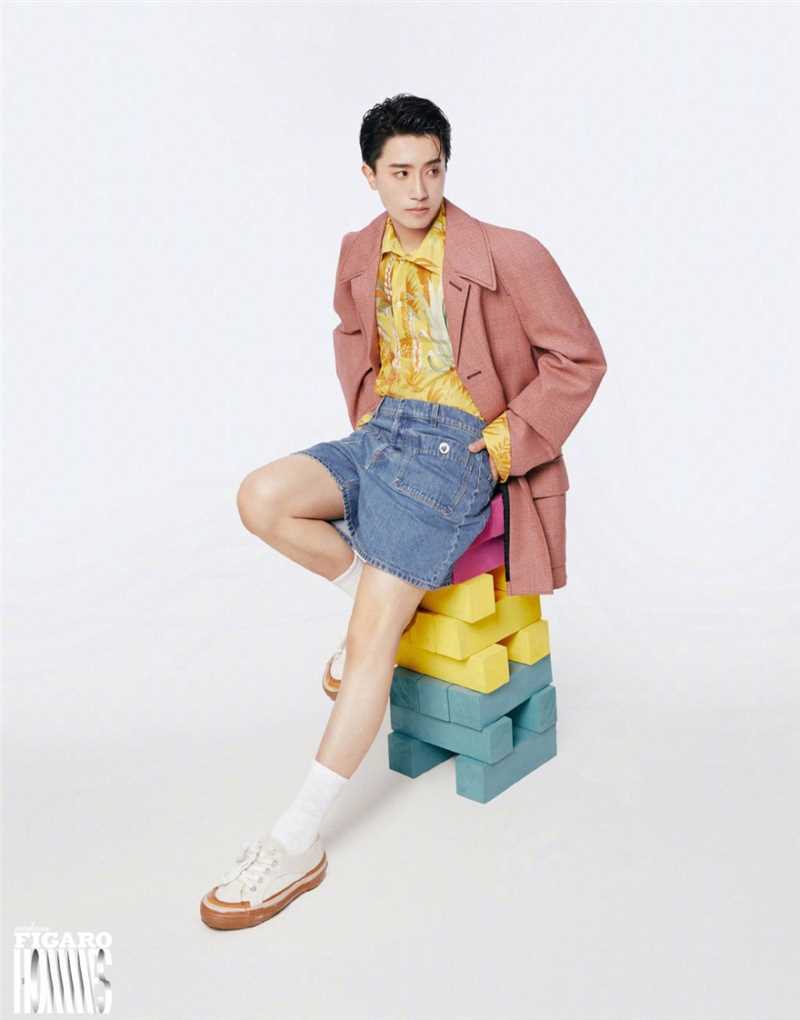 最新实力男团INTO1全新FIGARO世界杂志童趣时尚大片图集