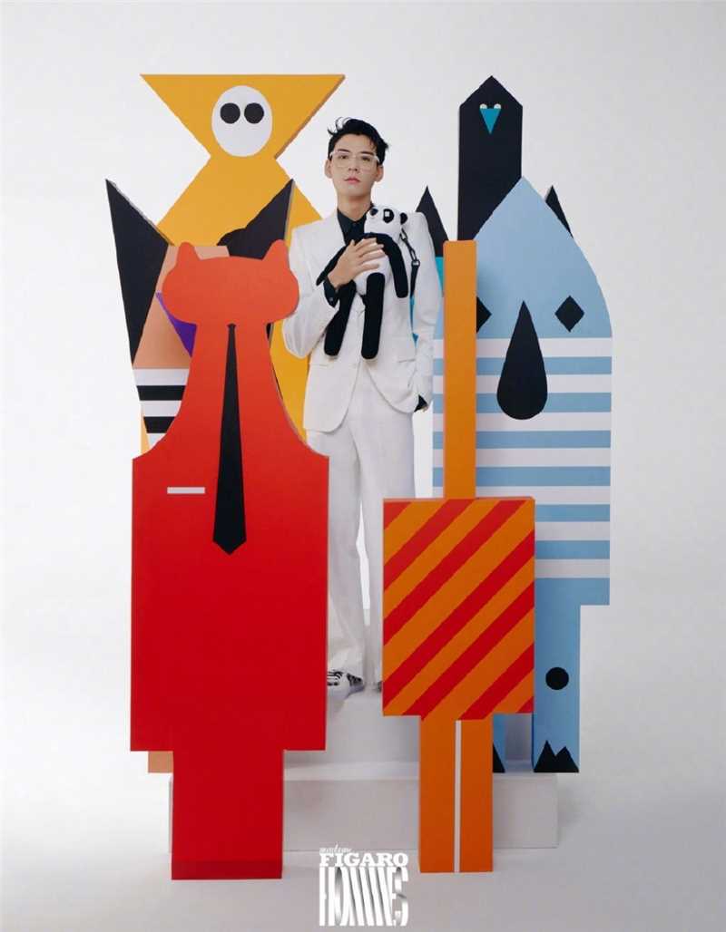 高清龚俊费加罗男士杂志封面俊朗童趣时尚图片图集