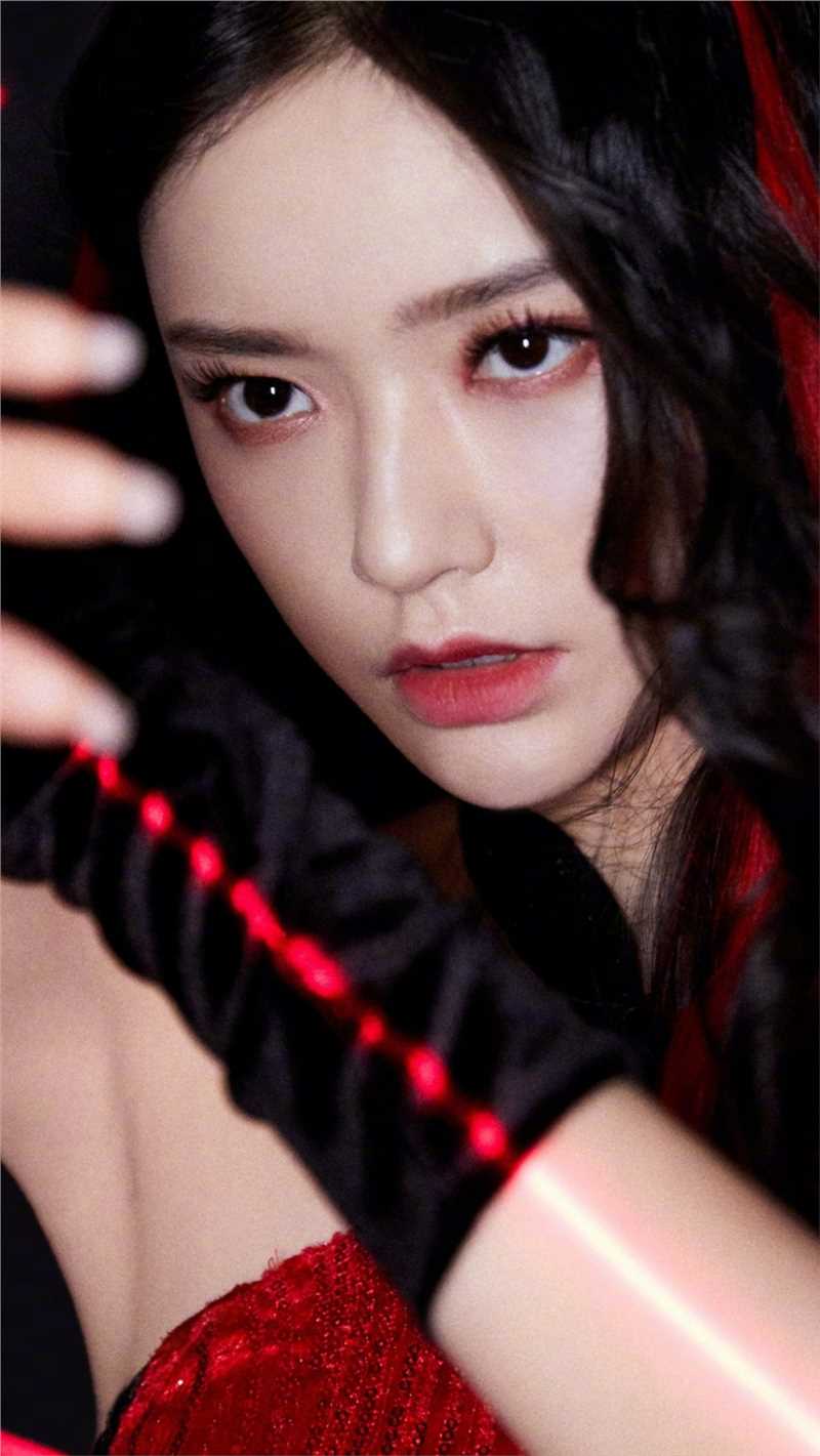 高清"星女郎"林允红色亮片露肩裙性感撩人套图图集