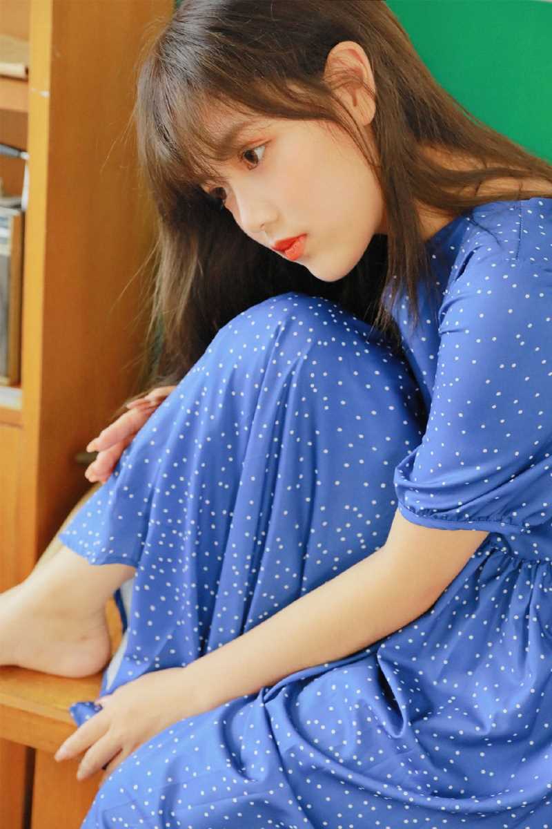 精选港风清纯美女蓝色长裙复古魅力艺术图片图册