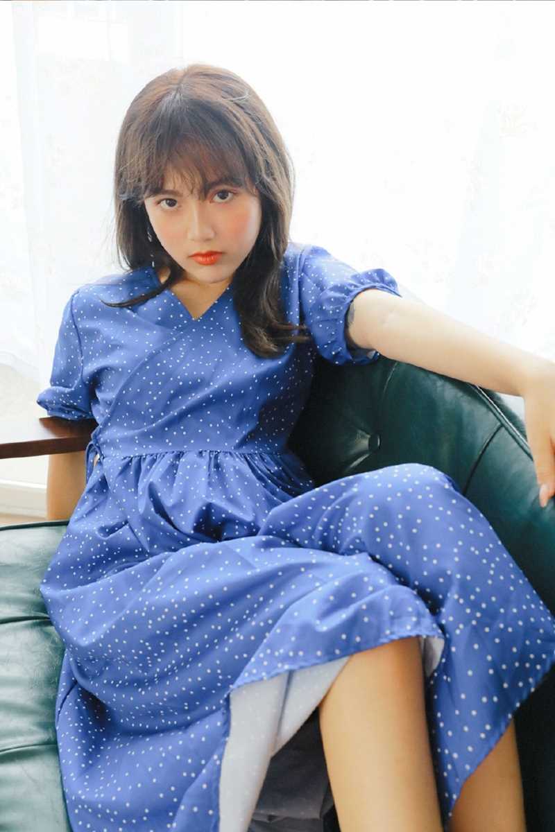 精选港风清纯美女蓝色长裙复古魅力艺术图片图册