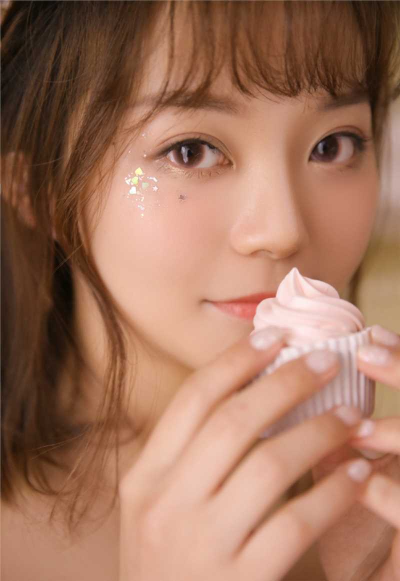 最新甜美少女亮片妆容粉色公主裙清新明媚集壁纸
