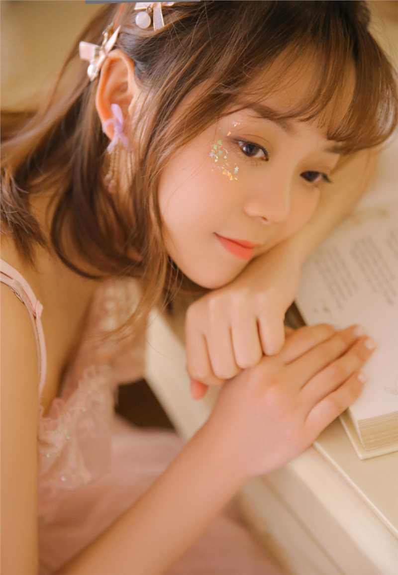 最新甜美少女亮片妆容粉色公主裙清新明媚集壁纸
