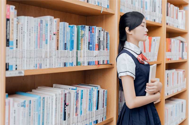 特别专辑大学校花JK制服图书馆内甜美风摄影图片图片