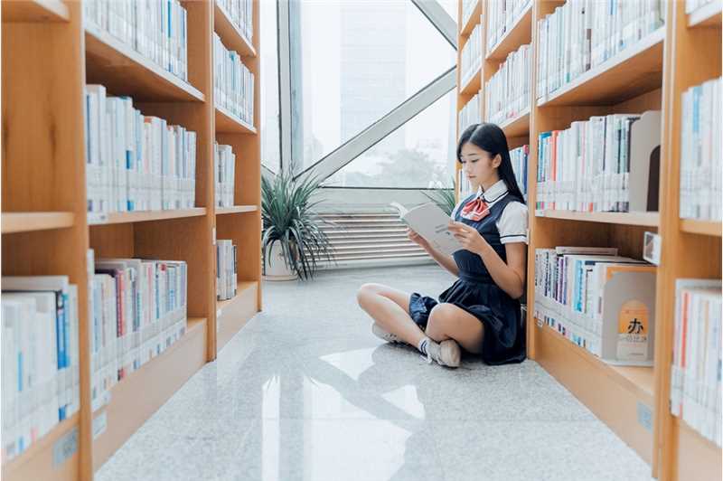 特别专辑大学校花JK制服图书馆内甜美风摄影图片图片
