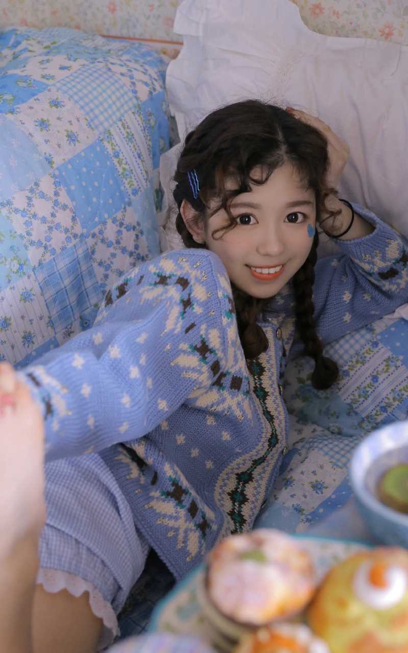优质清纯萝莉美女圣诞蓝色装扮甜美可爱风热图相册