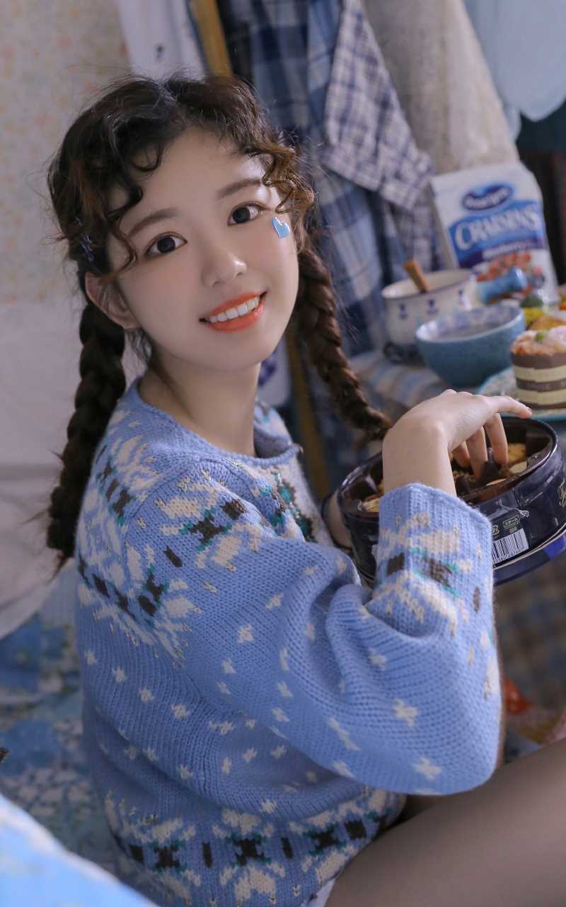 优质清纯萝莉美女圣诞蓝色装扮甜美可爱风热图相册
