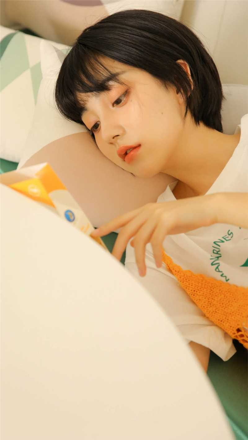 优质森系少女橙色马甲日系风格甜美艺术照相册