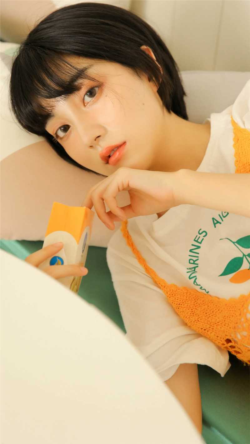 优质森系少女橙色马甲日系风格甜美艺术照相册