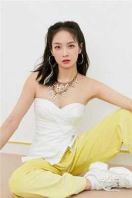 最新宋茜白色抹胸时尚图片合集壁纸
