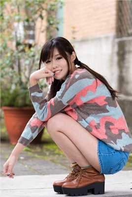 人气模特复古穿搭户外时尚图片