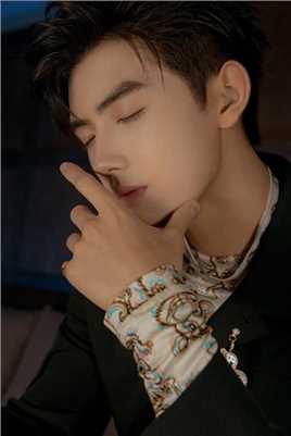 最全陈飞宇黑色西装个性时尚大片壁纸