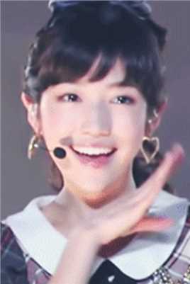 最全AKB48成员渡边麻友甜美可爱风舞台照壁纸