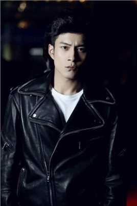 最新韩东君黑色皮衣伦敦街头率性时尚摄影集图集