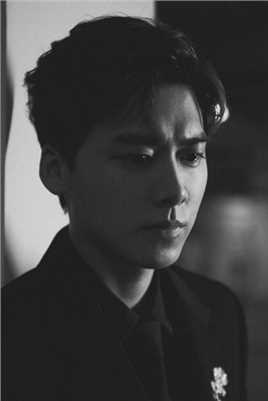 高清古装男神李易峰西装忧郁风格氛围感时尚大片图集