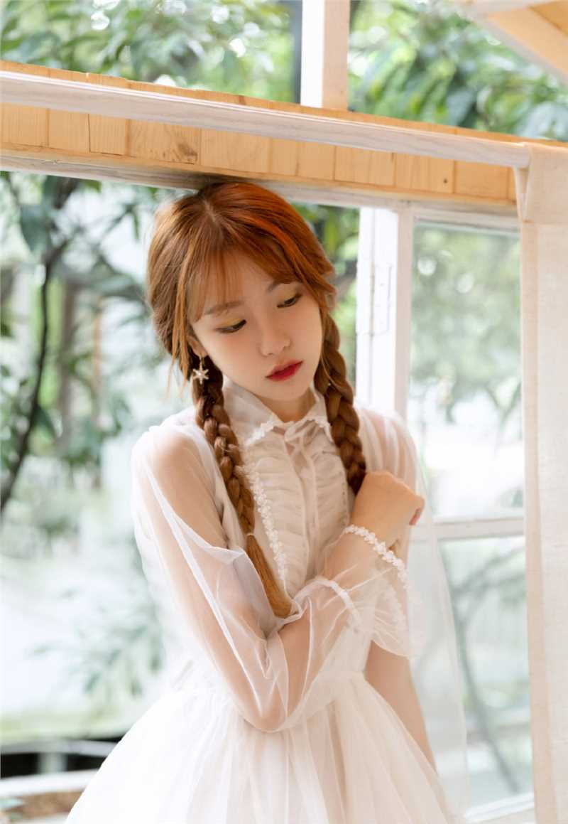 最全清纯美女白色吊带裙唯美图片壁纸