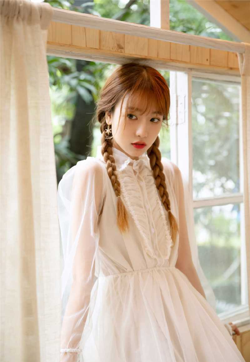 最全清纯美女白色吊带裙唯美图片壁纸