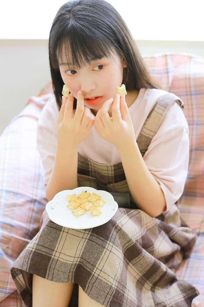 精选大眼美女清纯可爱风图片图册