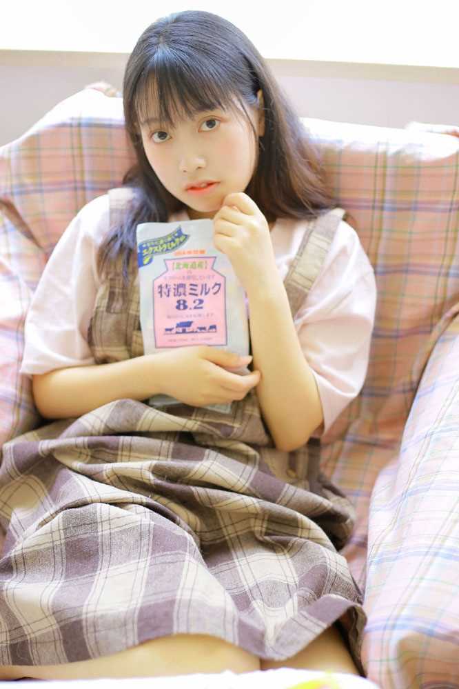 精选大眼美女清纯可爱风图片图册