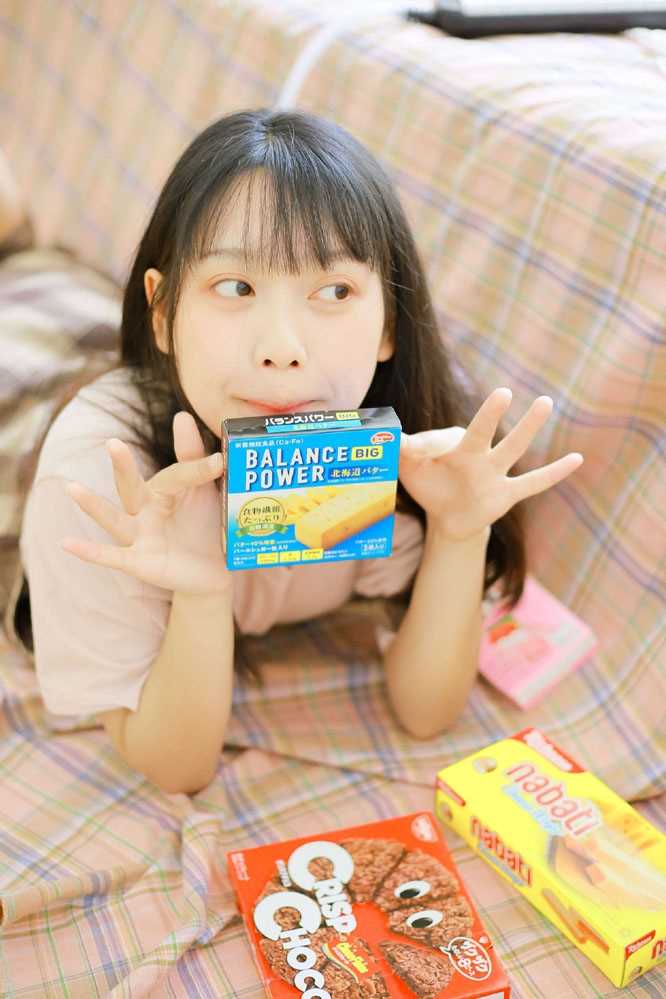 精选大眼美女清纯可爱风图片图册