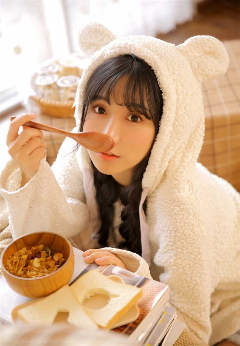 精选呆萌少女暖冬甜美图片图册