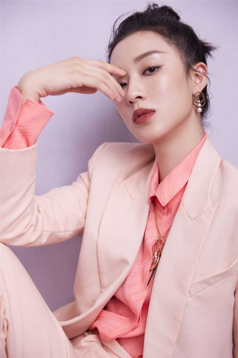 优质百变女神孙佳雨甜酷风图片相册