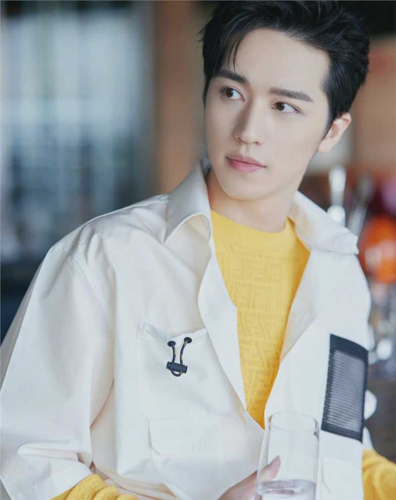 特别专辑许魏洲衬衫叠穿时尚图片图片