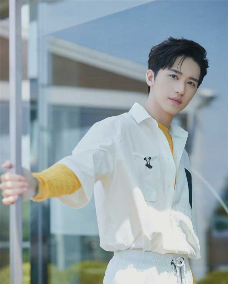 特别专辑许魏洲衬衫叠穿时尚图片图片