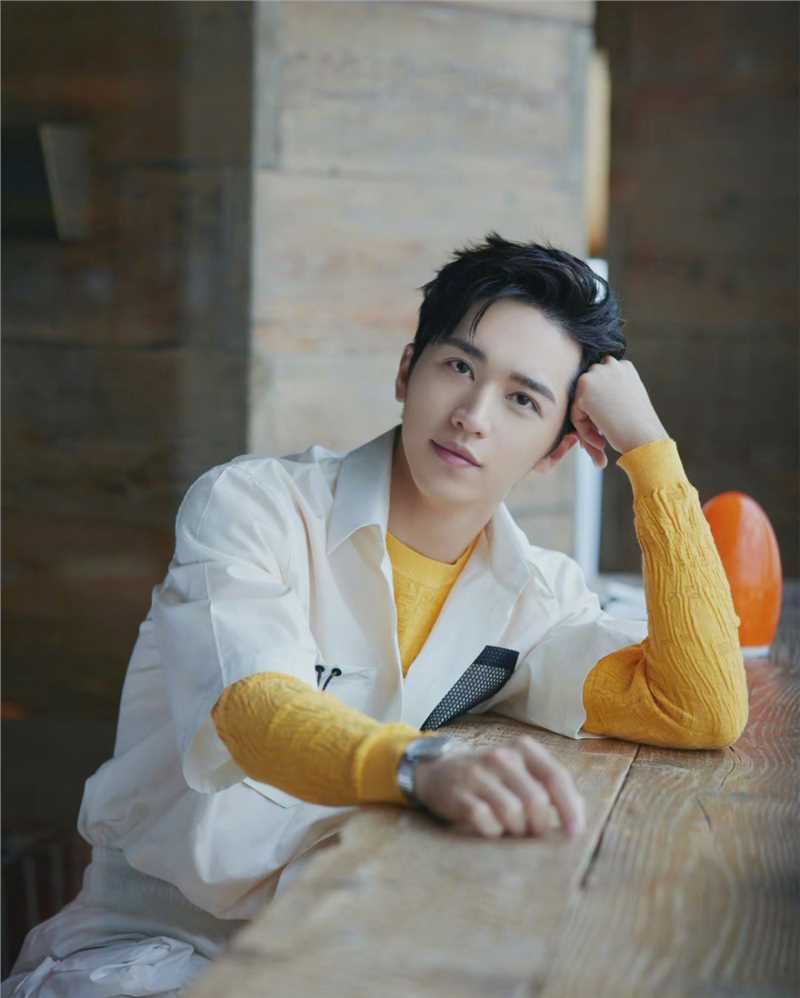 特别专辑许魏洲衬衫叠穿时尚图片图片