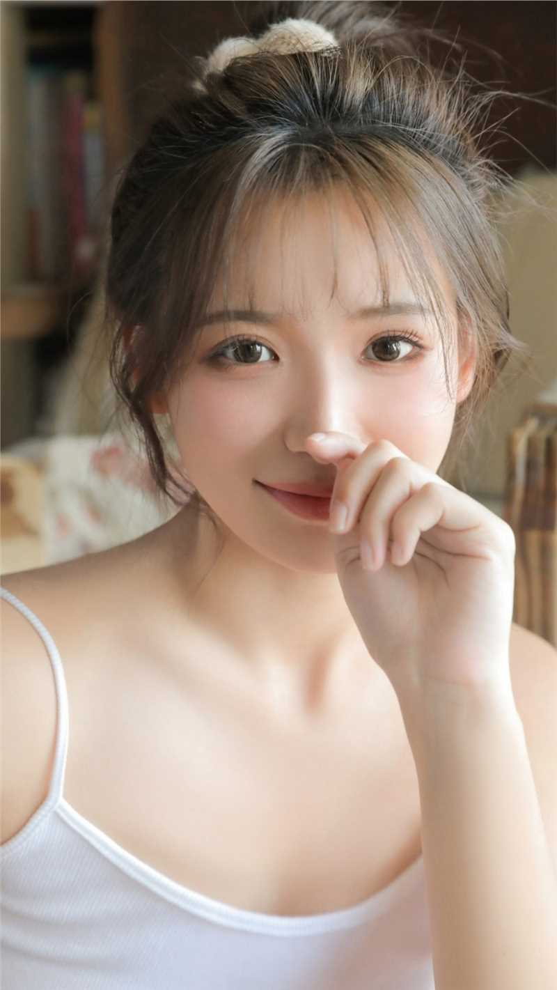 优质清纯少女吊带清秀图片相册