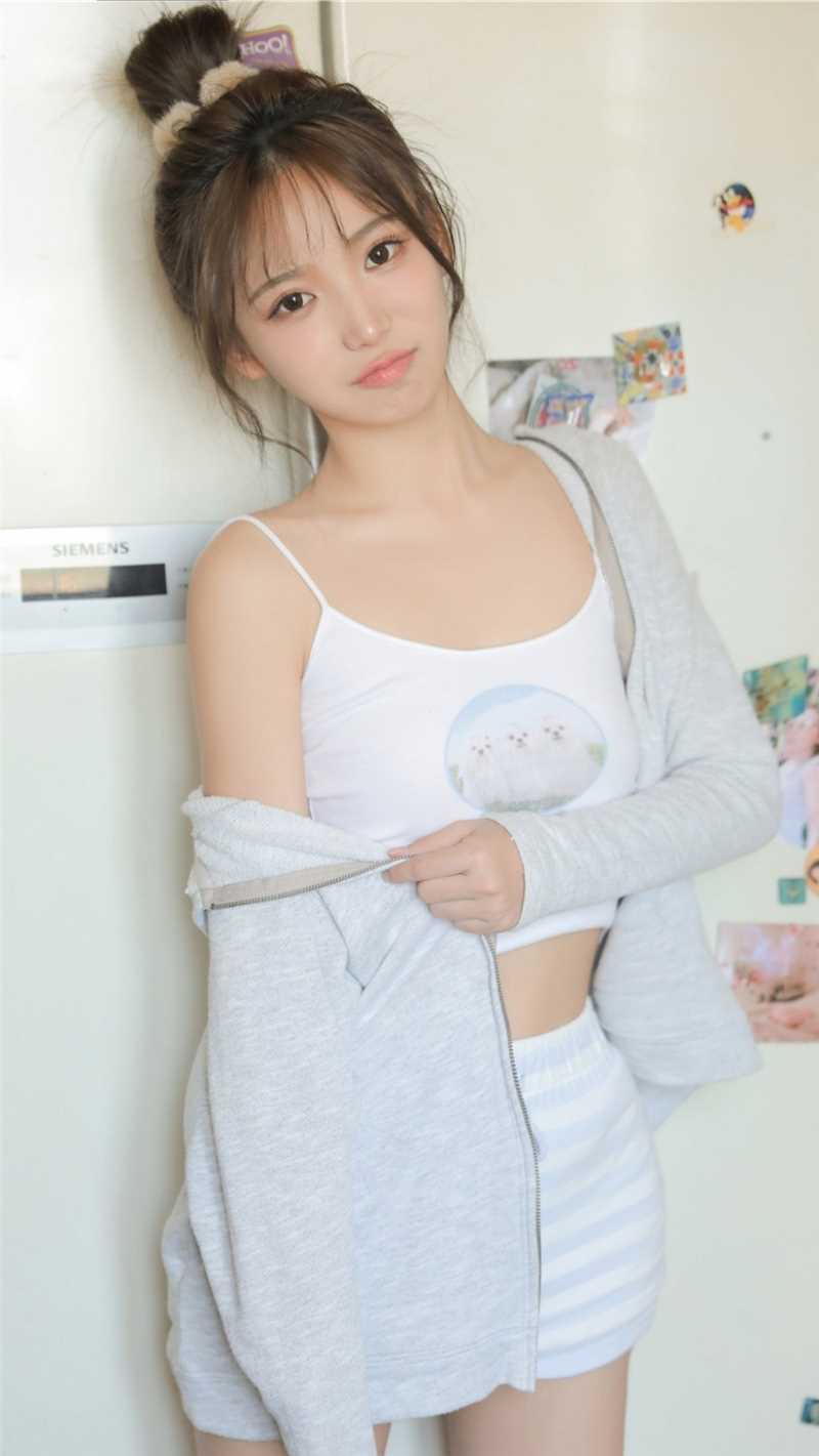 优质清纯少女吊带清秀图片相册