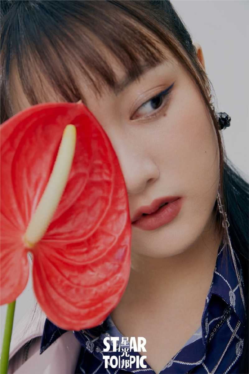 最全董思怡百变风格时尚图片合集壁纸