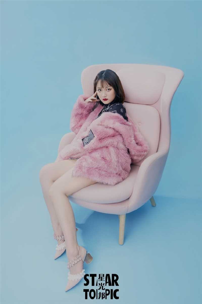 最全董思怡百变风格时尚图片合集壁纸